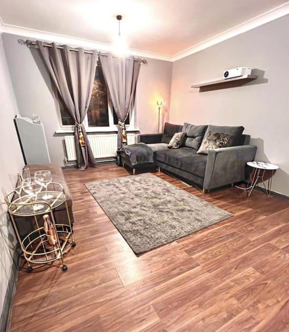 Lovely, Two Bedroom Apartment Central Location London Eksteriør billede